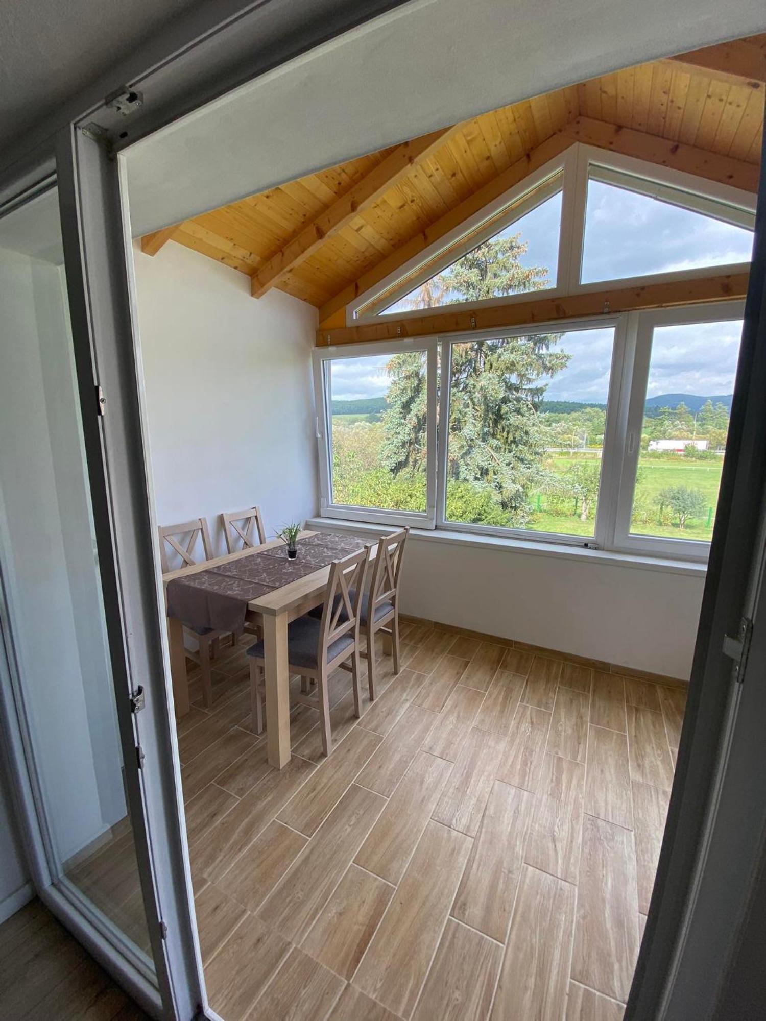 Apartman Nikol Prievidza Exteriör bild