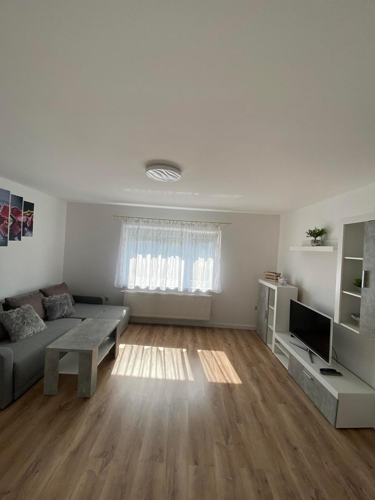 Apartman Nikol Prievidza Exteriör bild